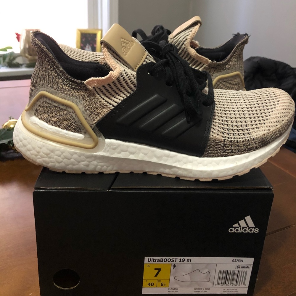 Adidas ultraboost— Men’s size 7 (Women’s size 8)